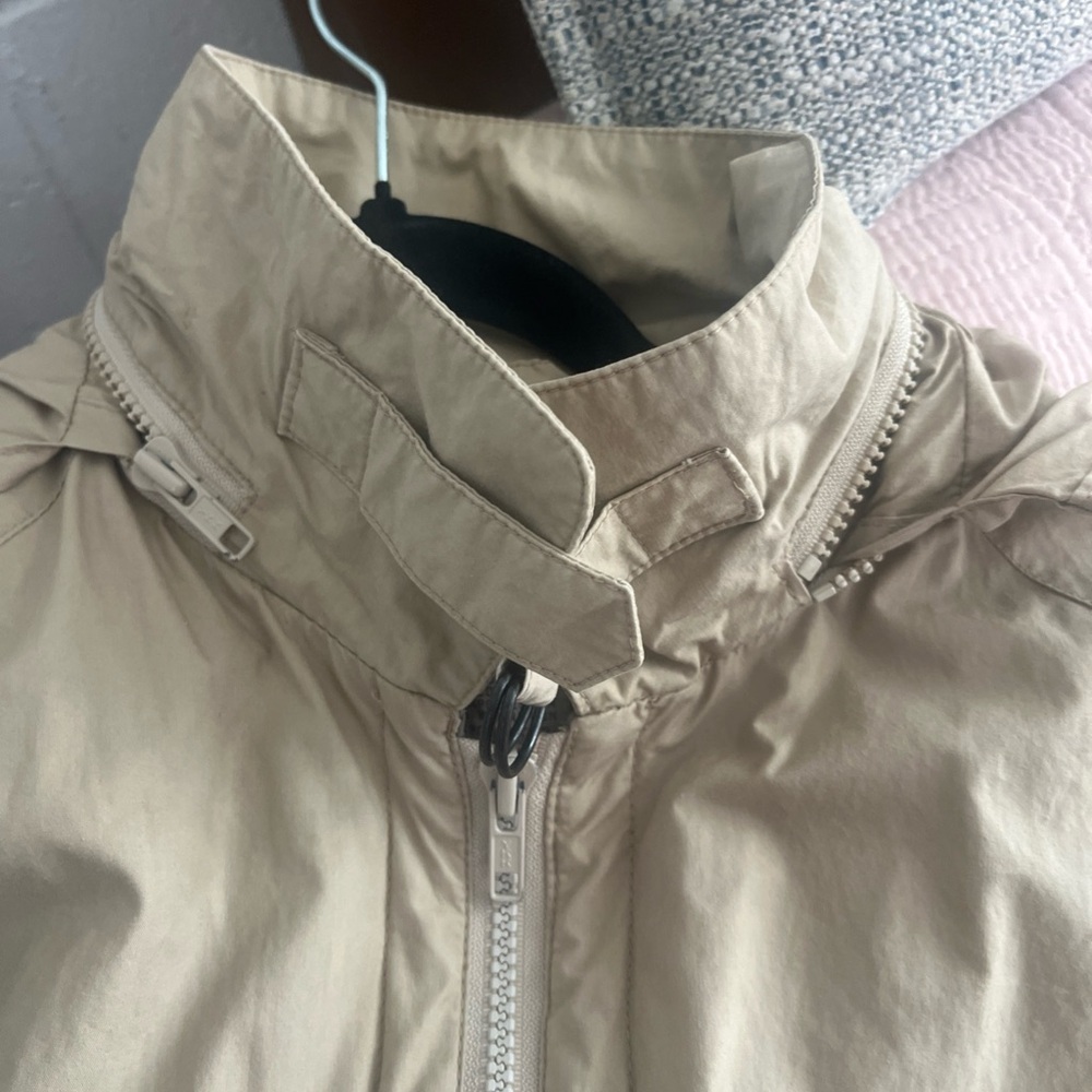 Vintage Oscar de la Renta Tan Jacket - Picture 3 of 8